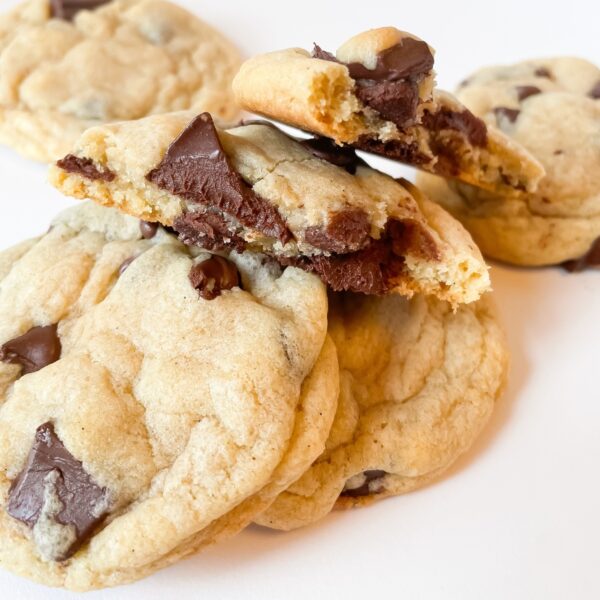 6 Classic Chocolate Chip Cookies